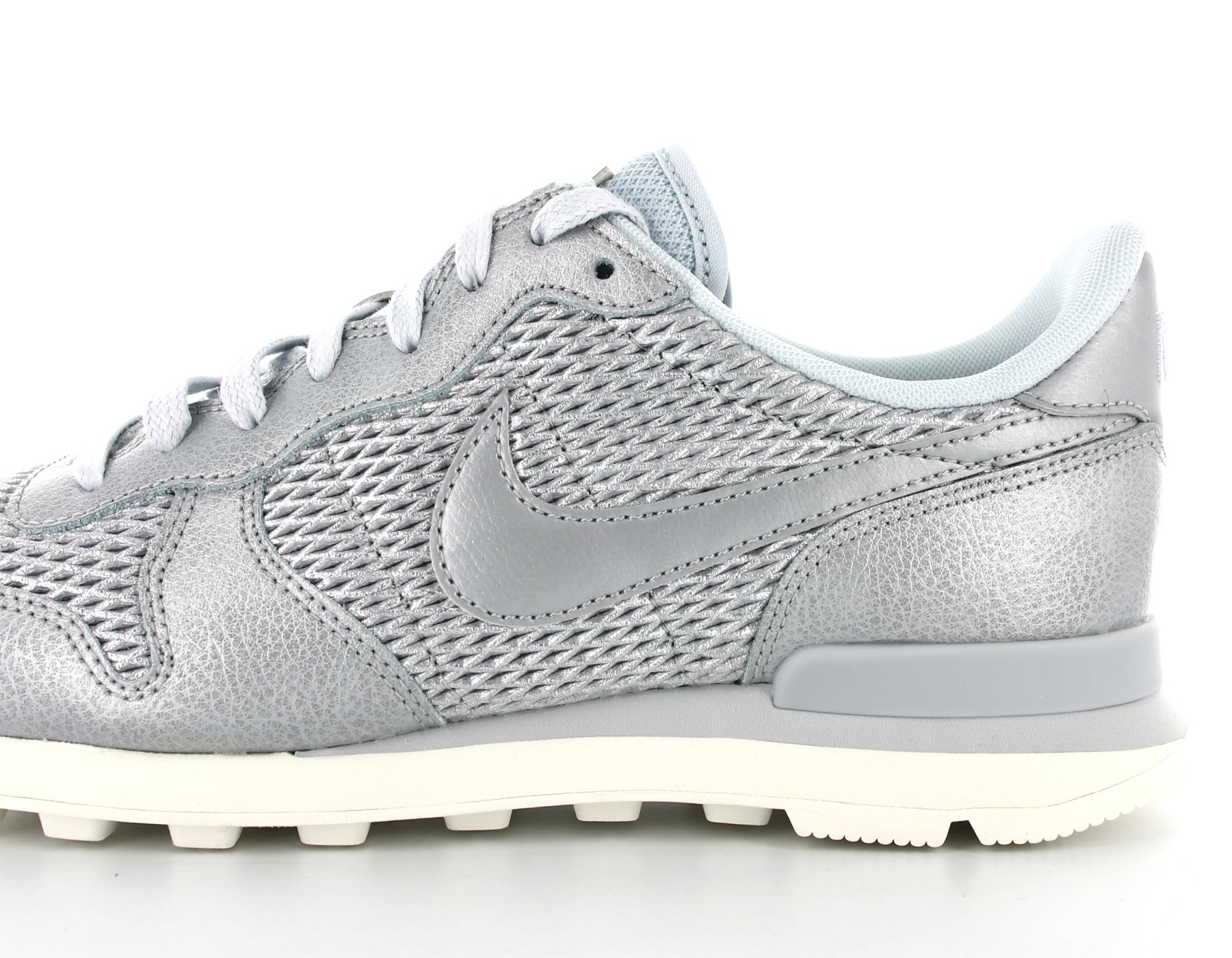 Nike internationalist store silber metallic