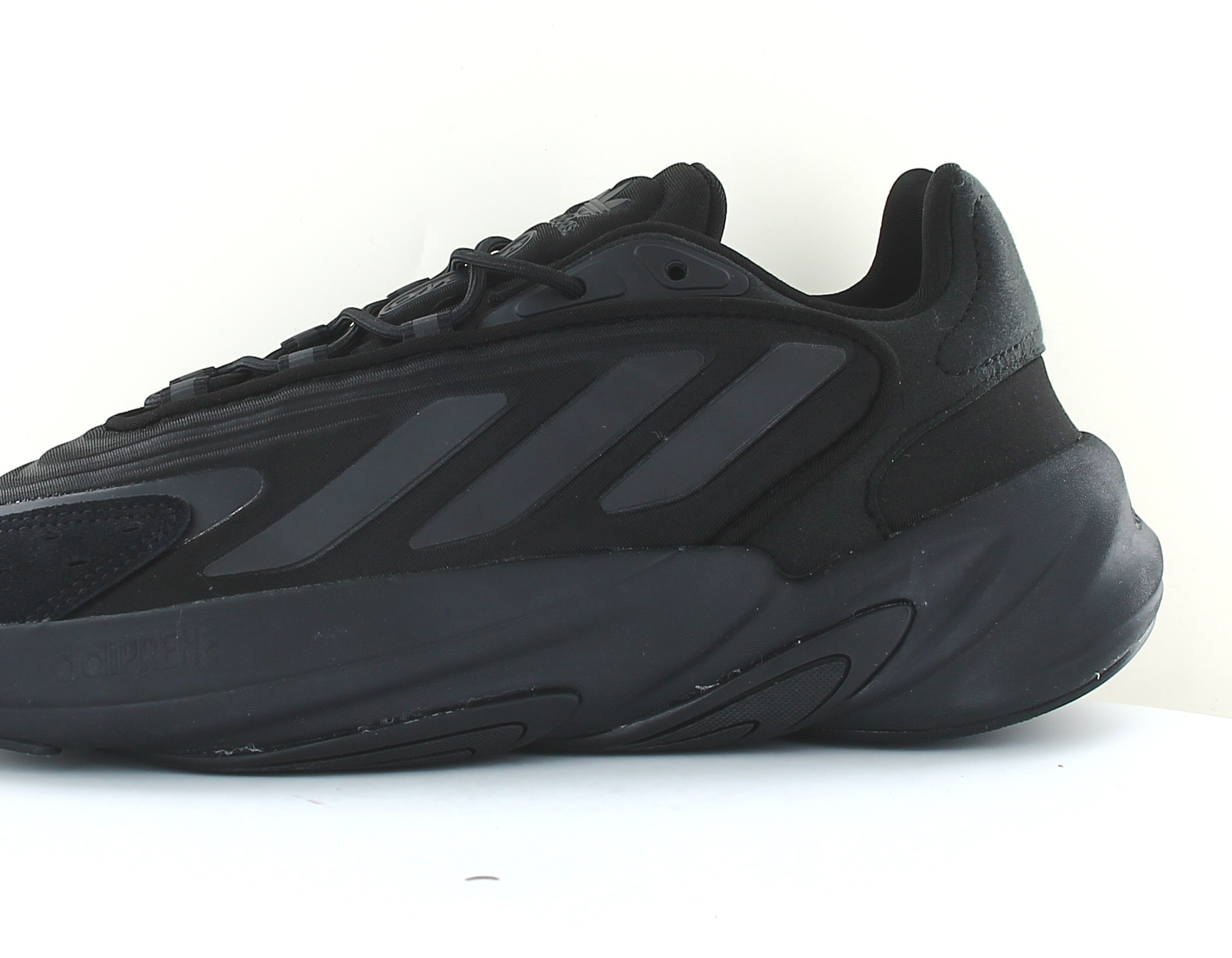 Adidas Ozelia Toute noir H04250