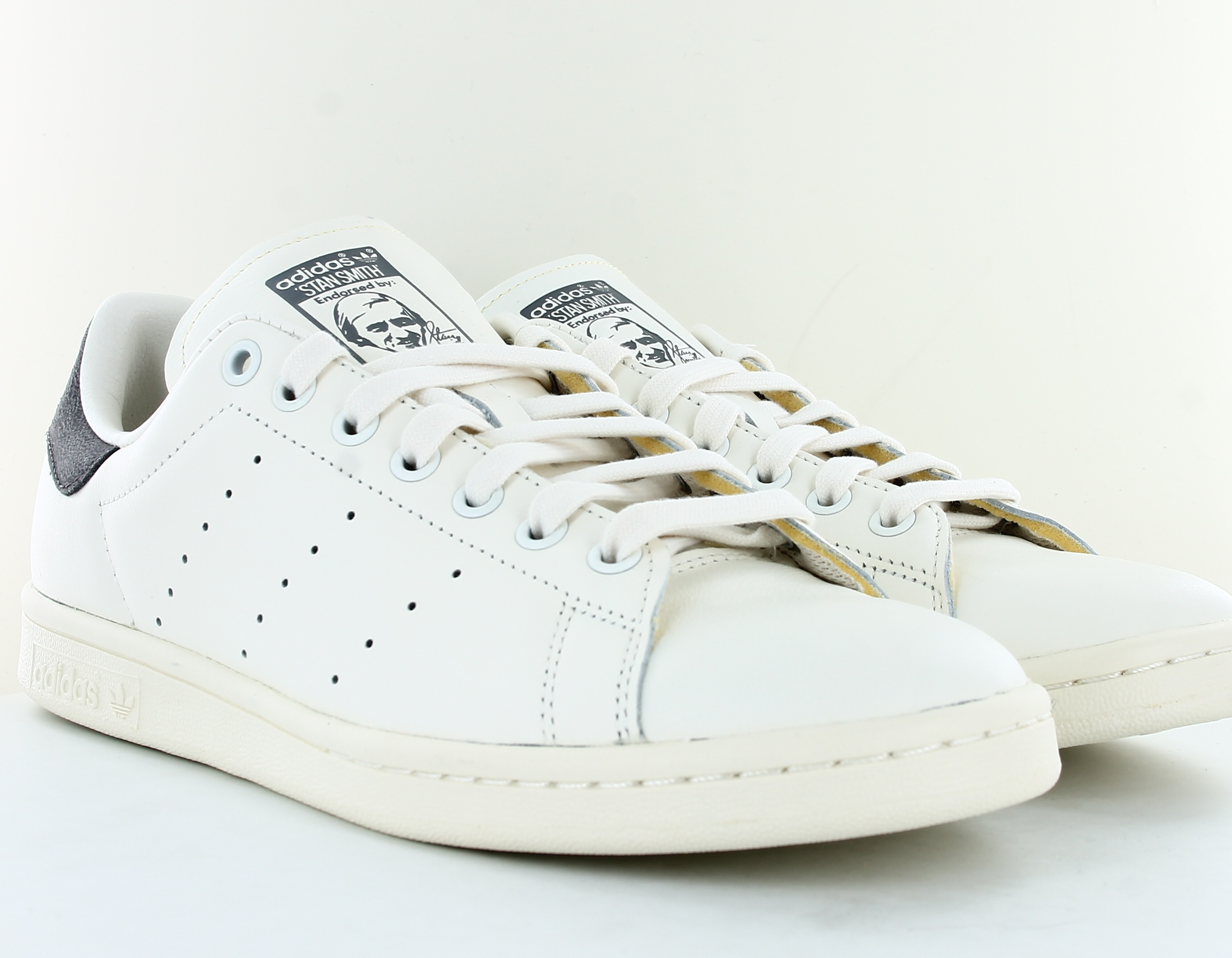 Stan smith sales blanc cassé