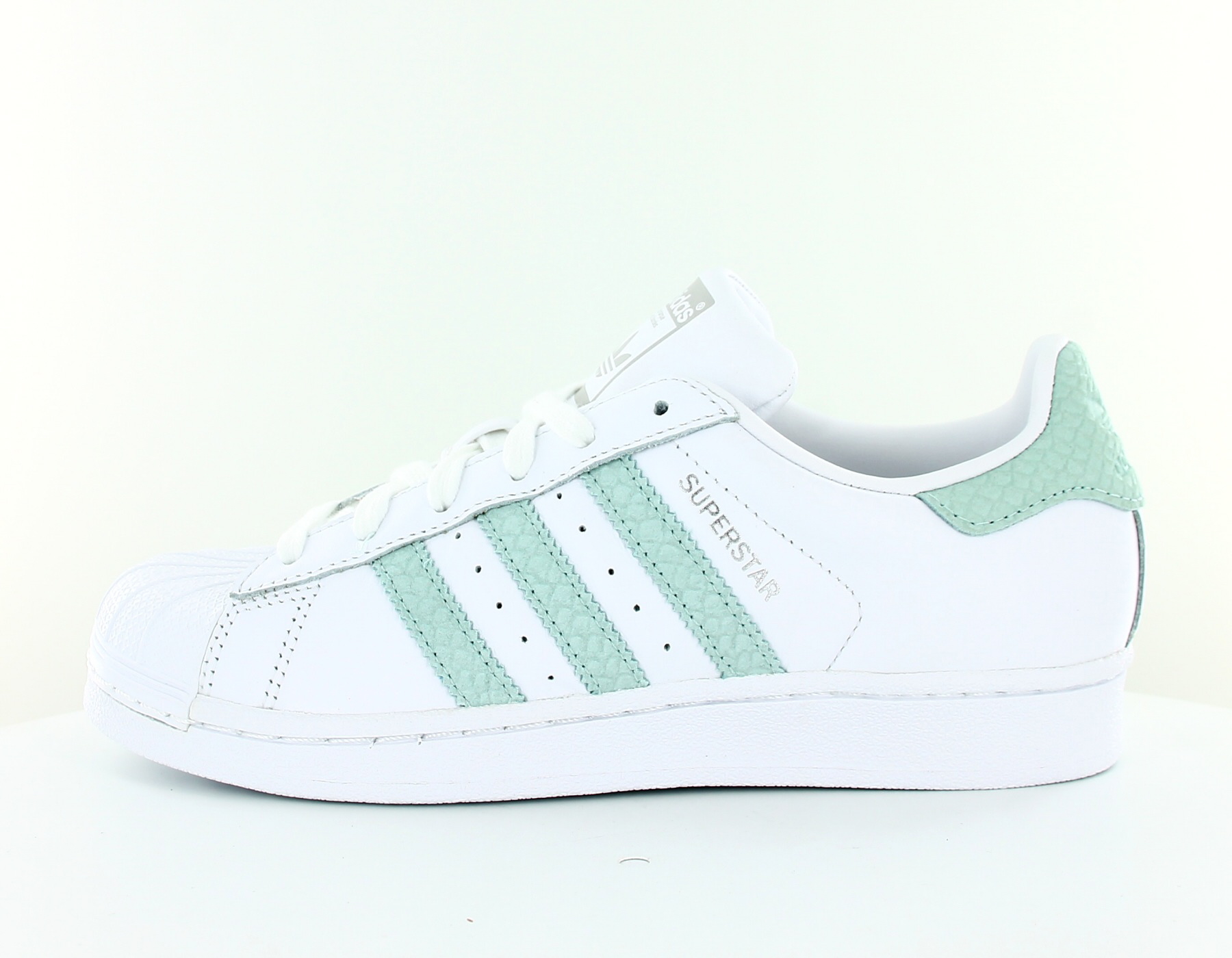 adidas superstar verte et blanche