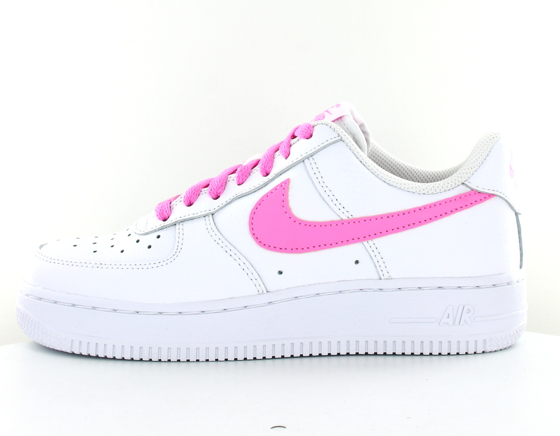 nike air force one rose et blanche