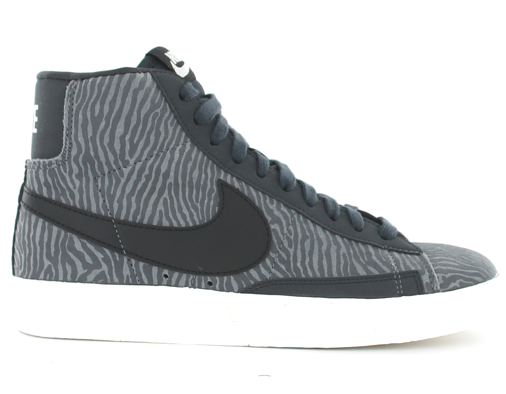 nike blazer suede noir