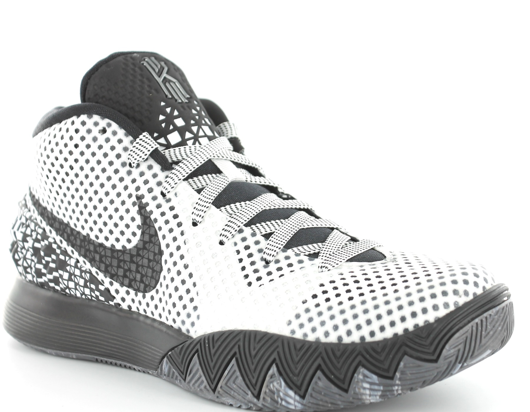 nike kyrie 1 noir