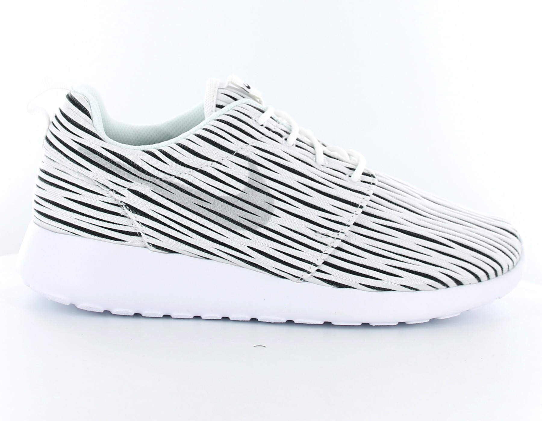 Nike roshe run femme blanche on sale