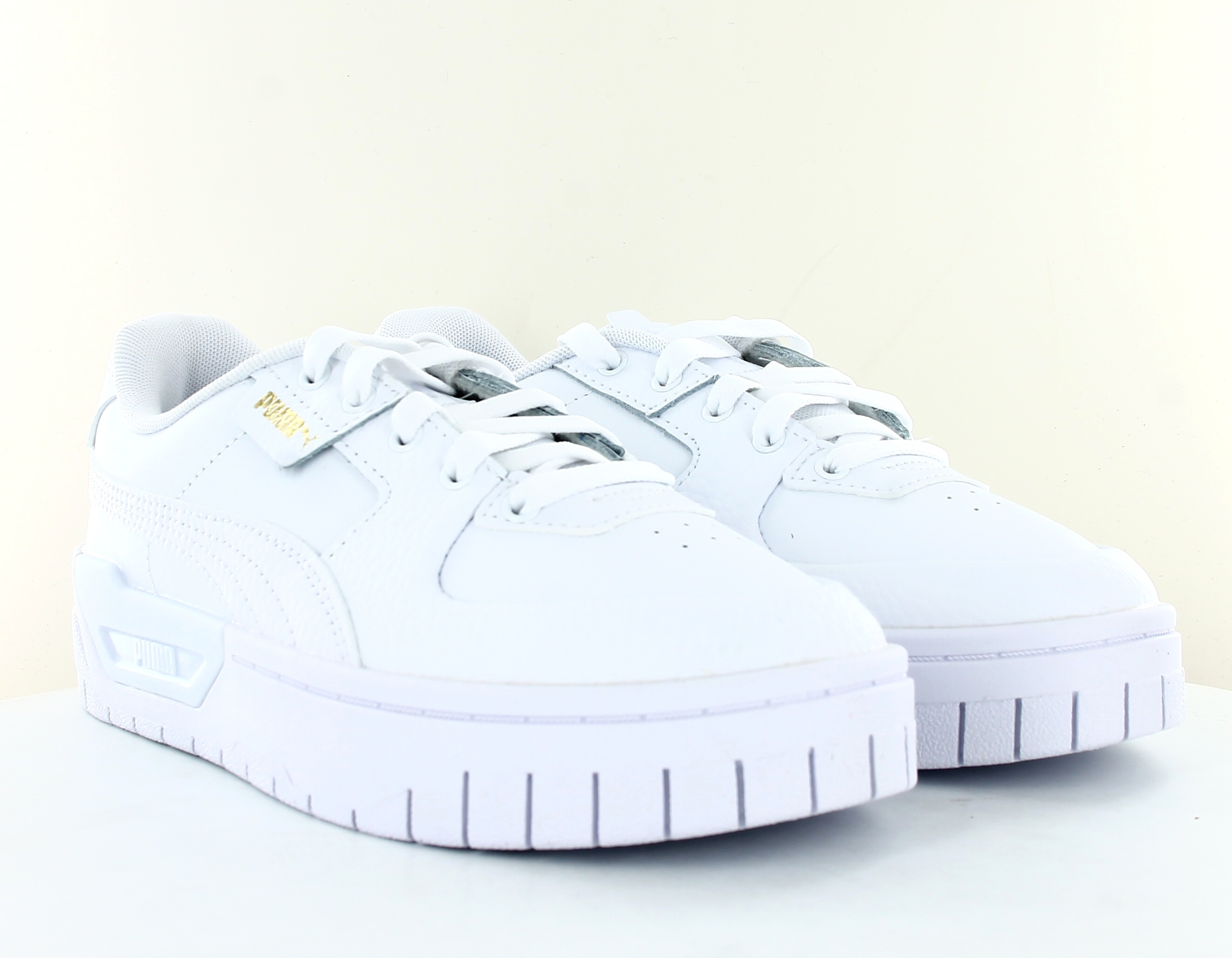 Cali discount puma blanche