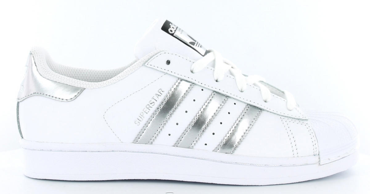 Basket Sneakers superstar femme Adidas blanc/argent pas cher