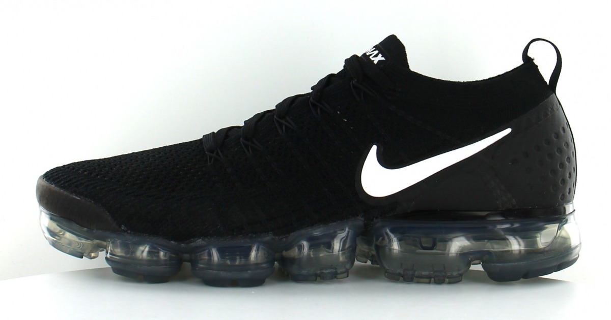 nike vapormax flyknit 2 black and white