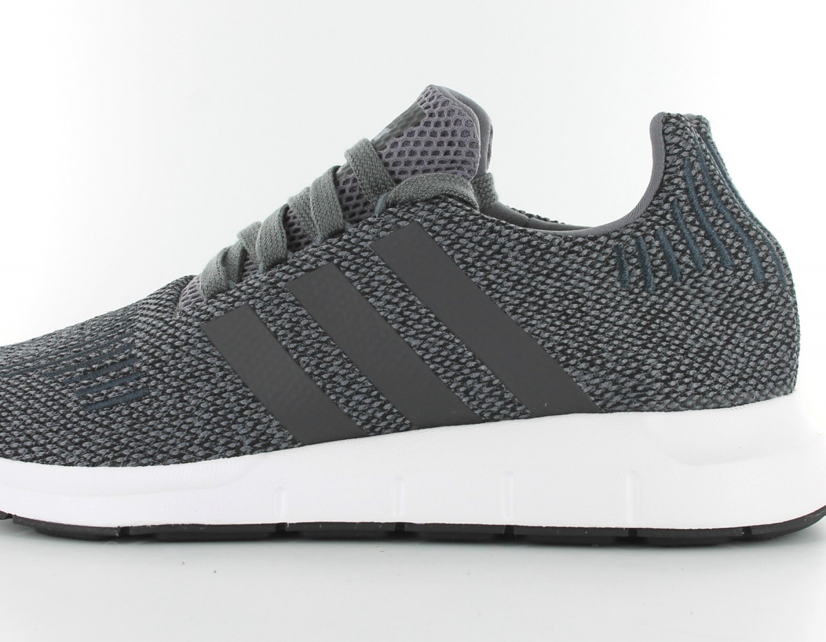 Adidas Swift run gris-noir-blanc