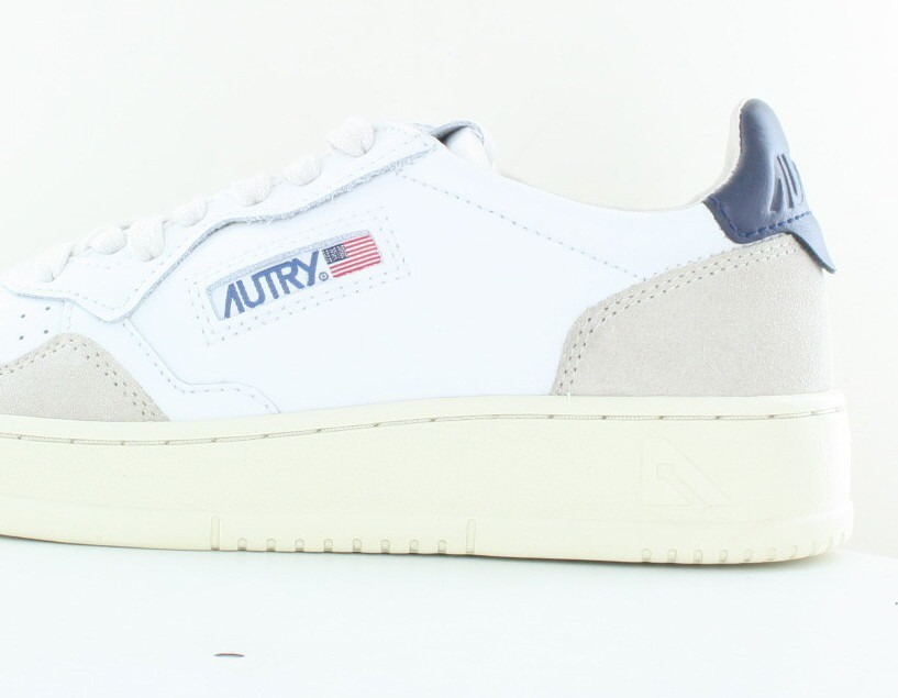 Autry Medalist suede blanc bleu