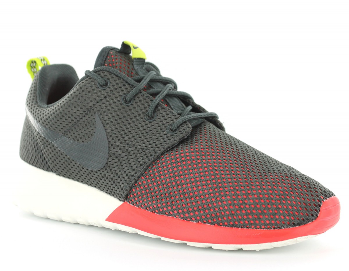 Nike Rosherun GRIS/ROUGE