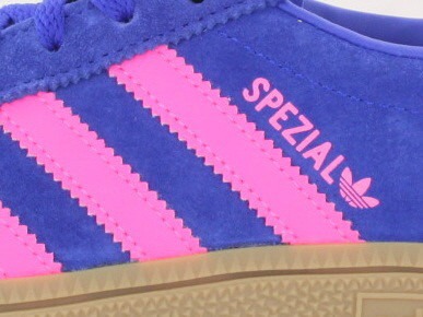 Adidas Spezial bleu marine rose gomme