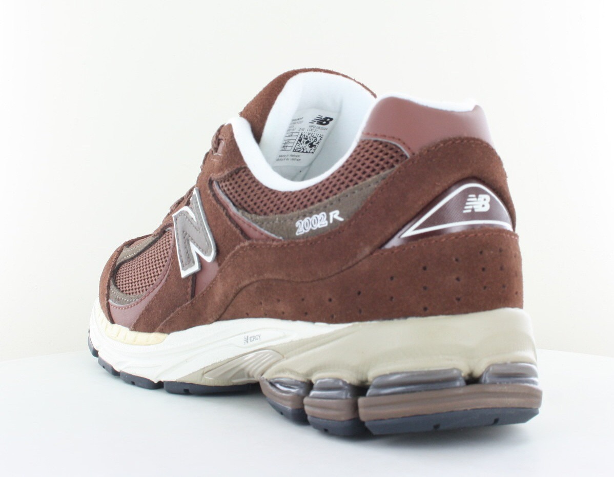 New Balance 2002R marron chene