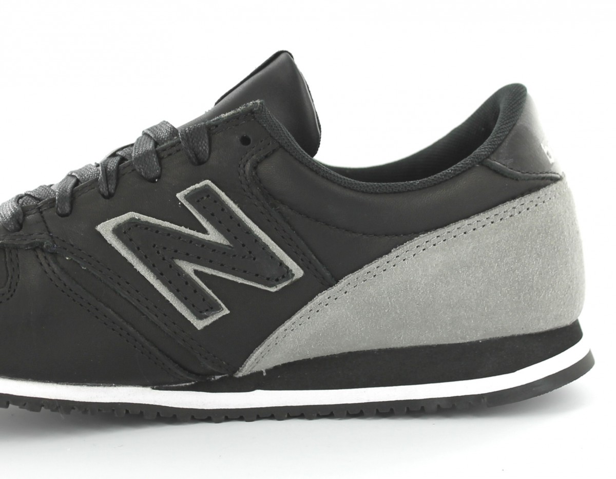 Newbalance 420 cuir NOIR/NOIR