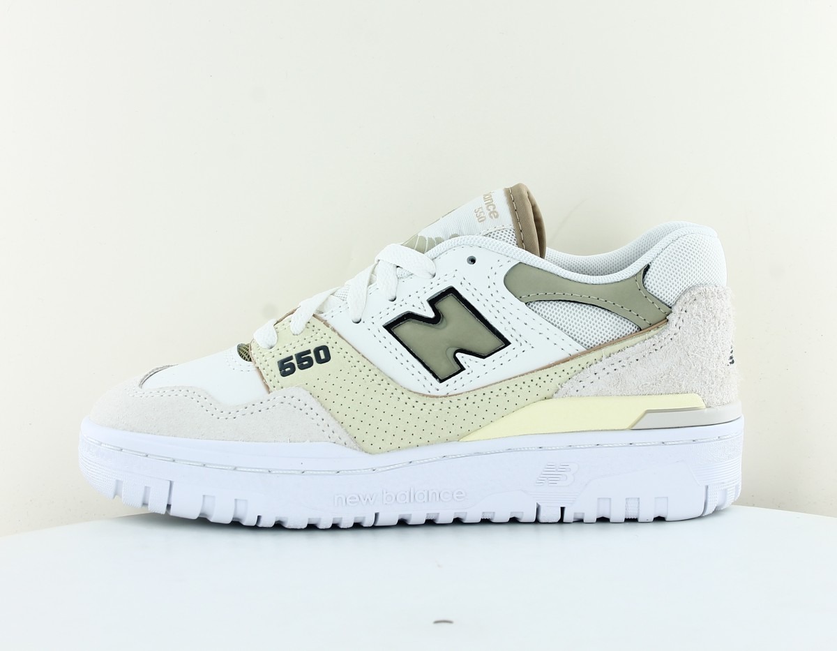 New Balance 550 sea salt olive