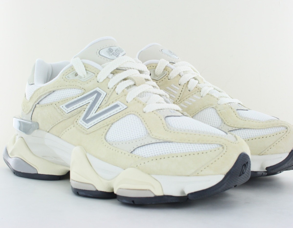 New Balance 9060 beige blanc argent