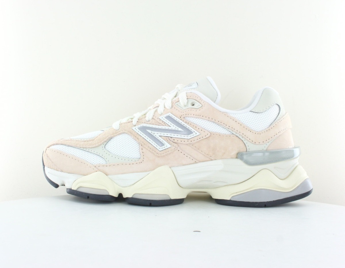 New Balance 9060 rose vintage blanc