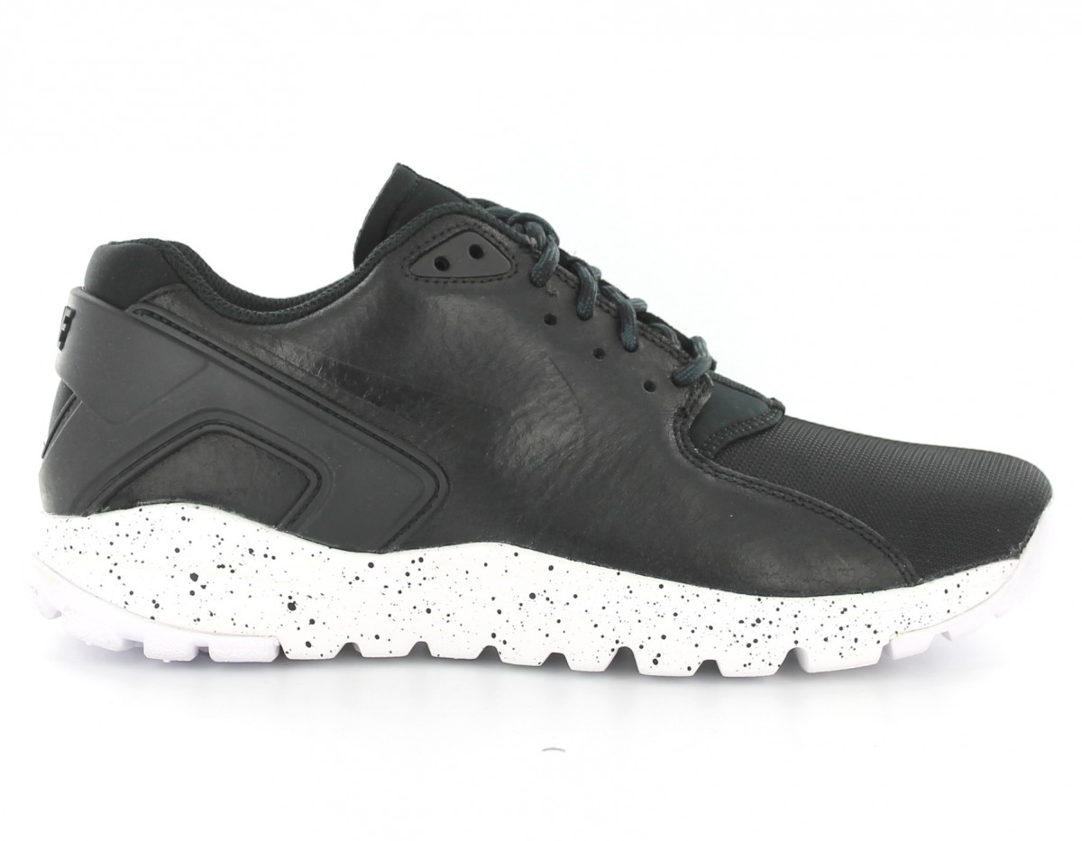 Nike koth ultra low NOIR/BLANC