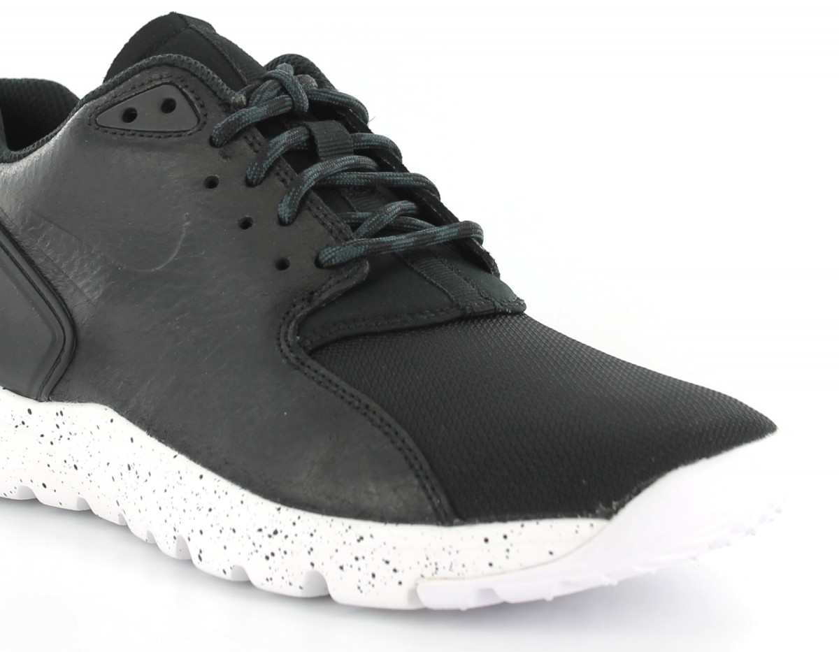 Nike koth ultra low NOIR/BLANC