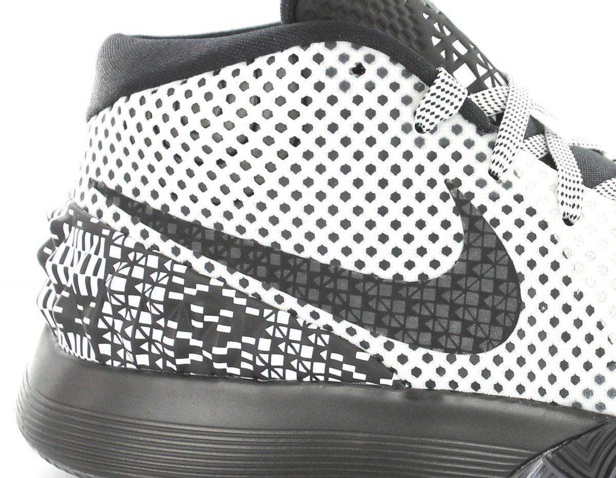 Nike Kyrie 1 BHM BLANC/NOIR