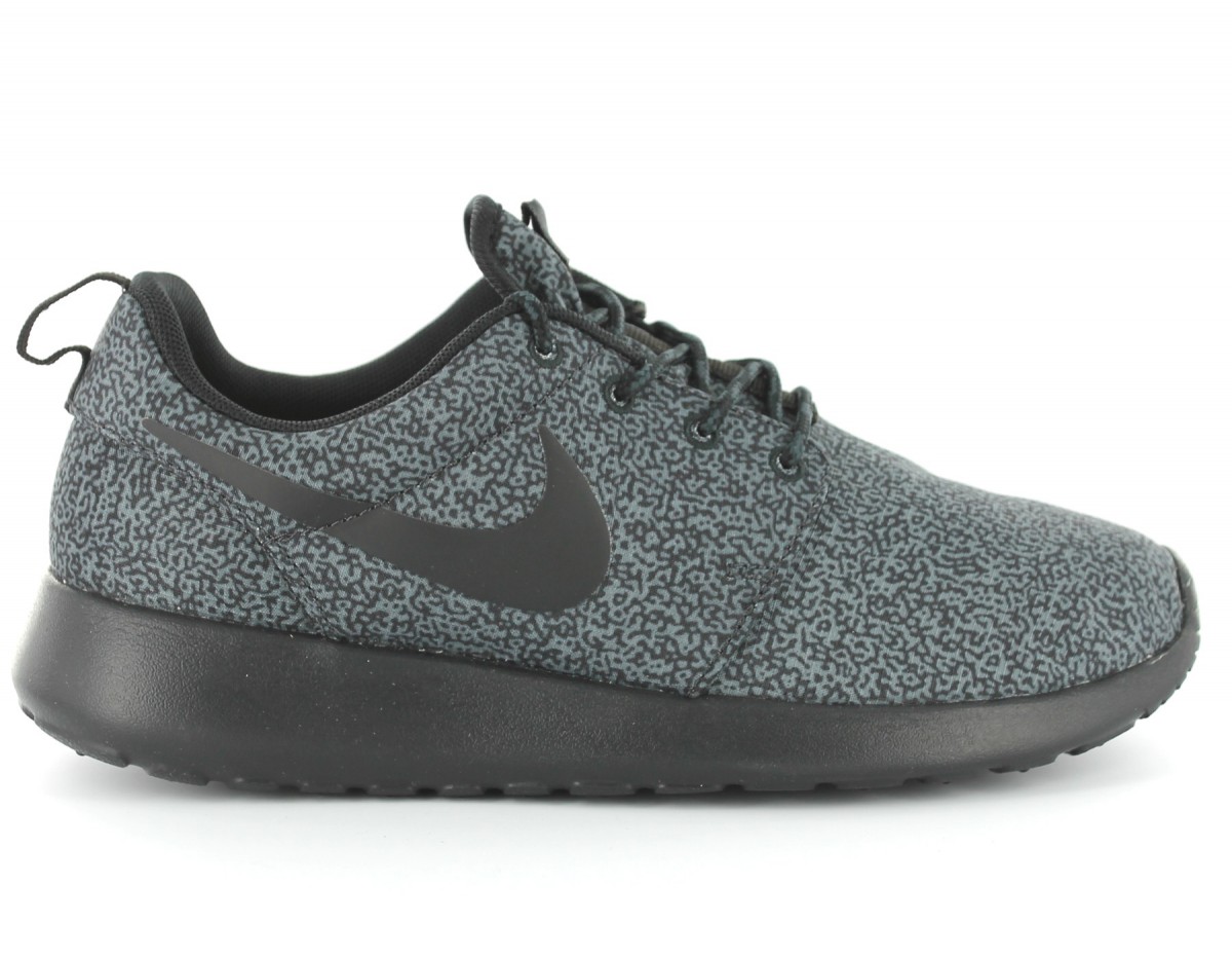 Nike Rosherun print femme NOIR