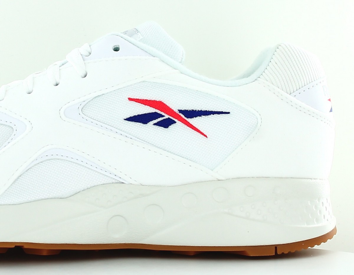 Reebok Torch hex blanc bleu rose gomme