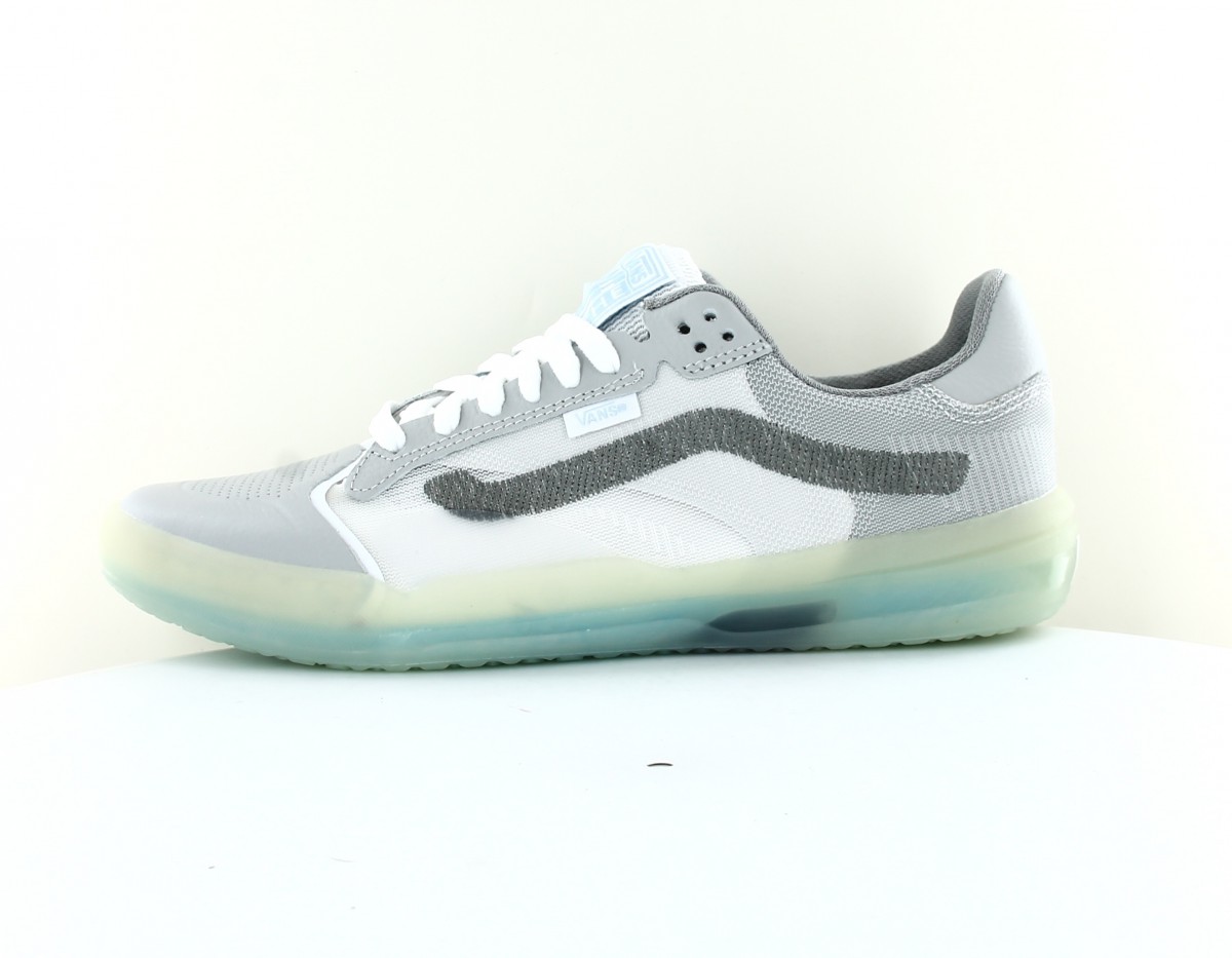 Vans Ultimate waffle blanc gris transparent