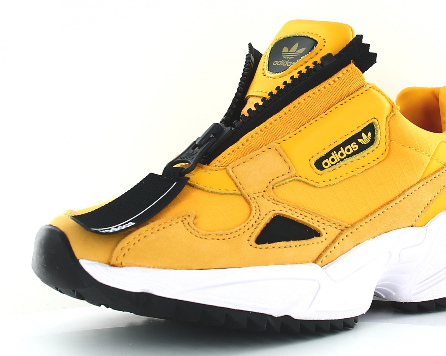 Adidas falcon jaune et on sale noir