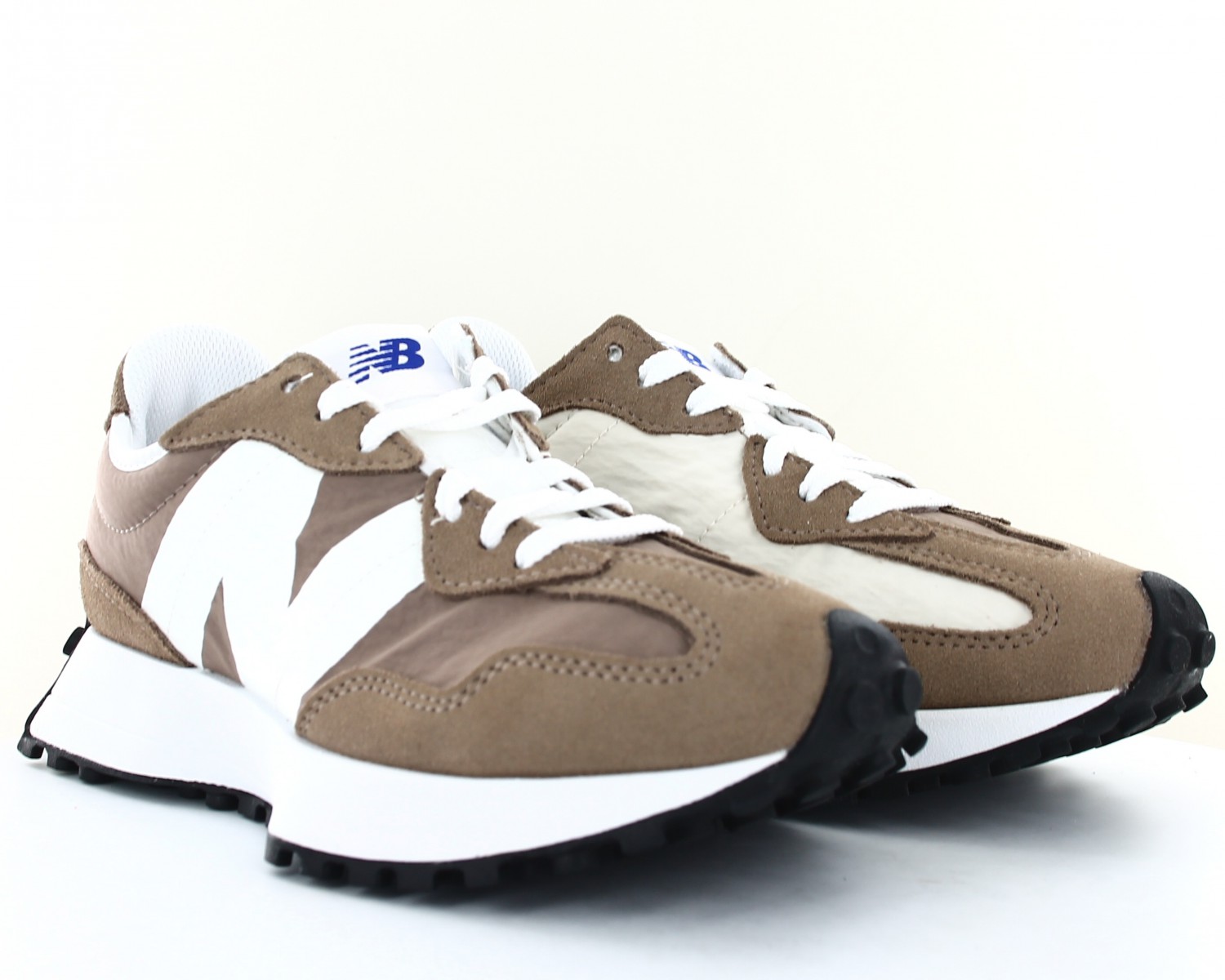 New Balance 327 Beige fonce blanc