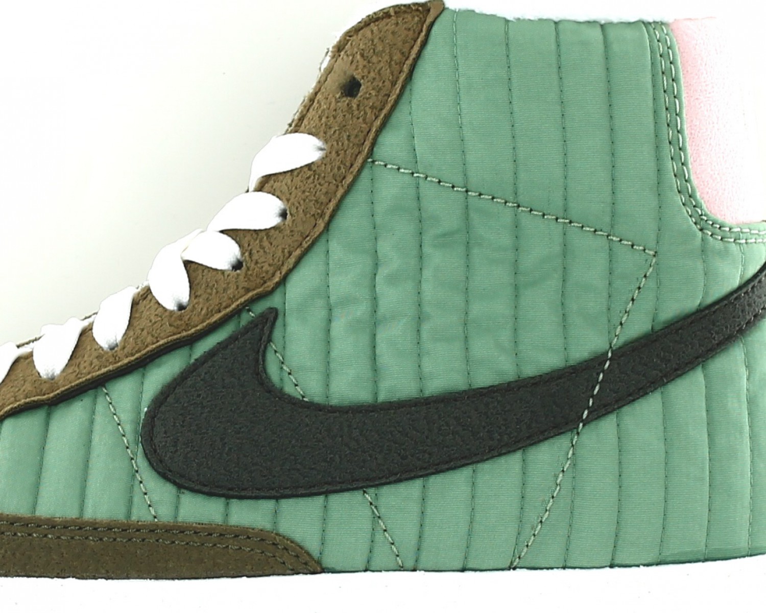 Nike Blazer mid 77 se gs Vert vert fonc blanc rose